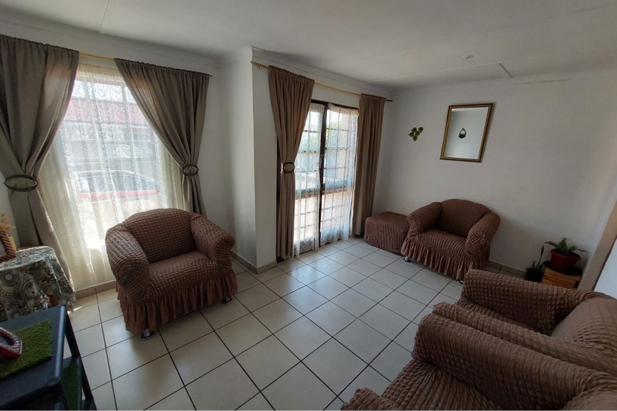 2 Bedroom Property for Sale in Rocklands Western Cape